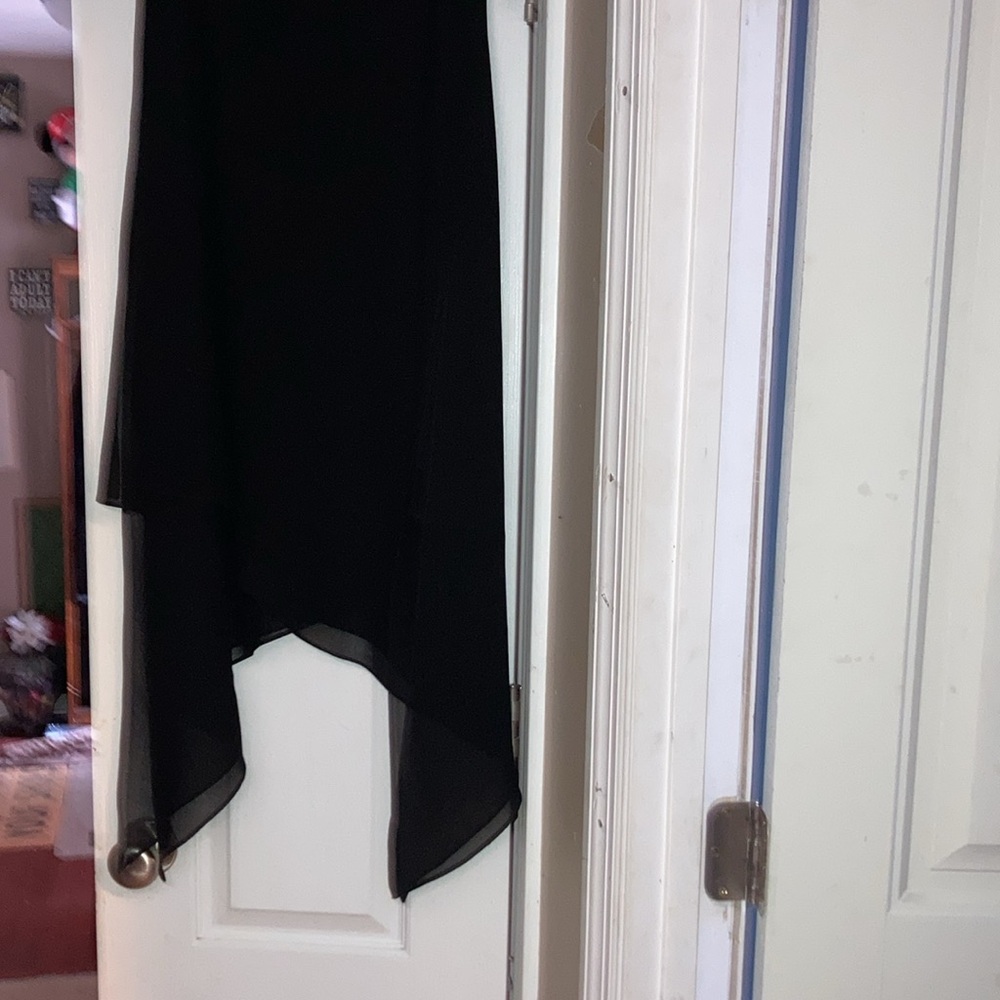 Elegant Black Women's Skirt - Picture 4 of 4